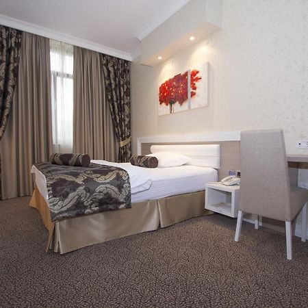Hotel Talija Баня Лука Екстериор снимка