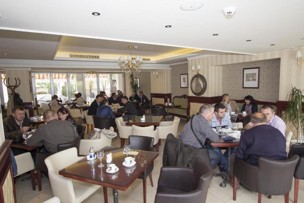 Hotel Talija Баня Лука Екстериор снимка