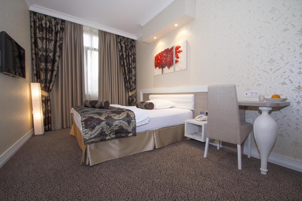 Hotel Talija Баня Лука Екстериор снимка